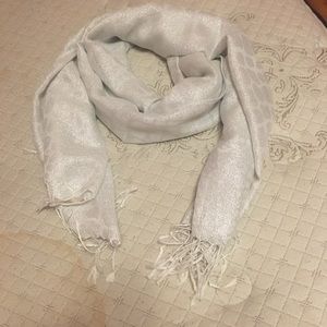 Silver wrap